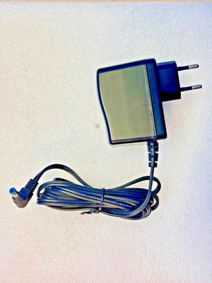 AC-DC Adapter - Stecker-Netzgerät - D-Link JTA0302E-E- AC: 100-240V/DC: 5V 2,5A