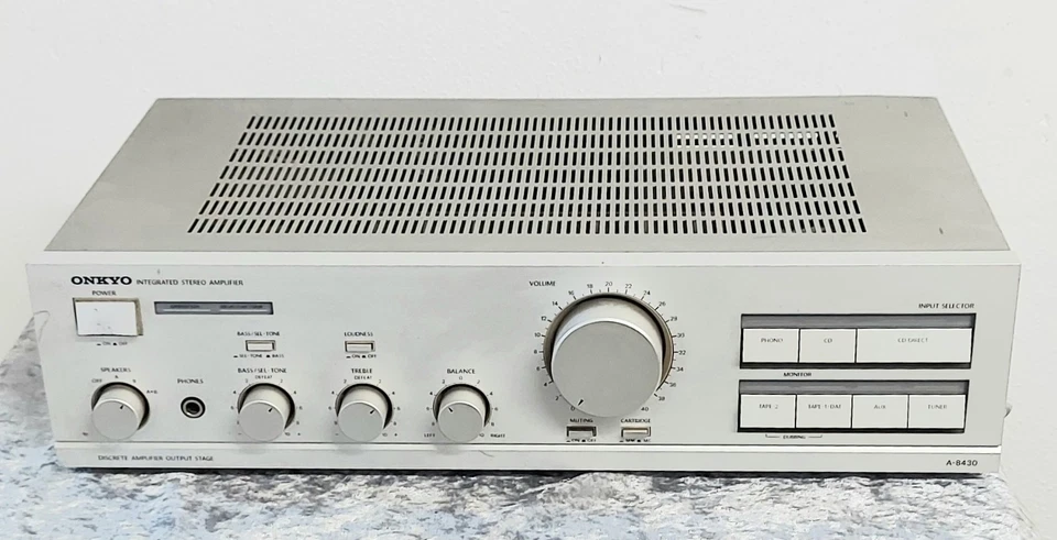 ONKYO A-8430  Integrated Stereo Amplifier Verstärker  