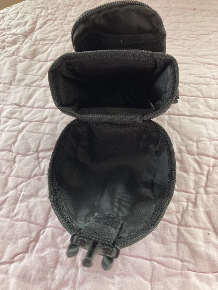 Targus Camera Case Pouch with Belt Hook & Loop - Image 2 of 3