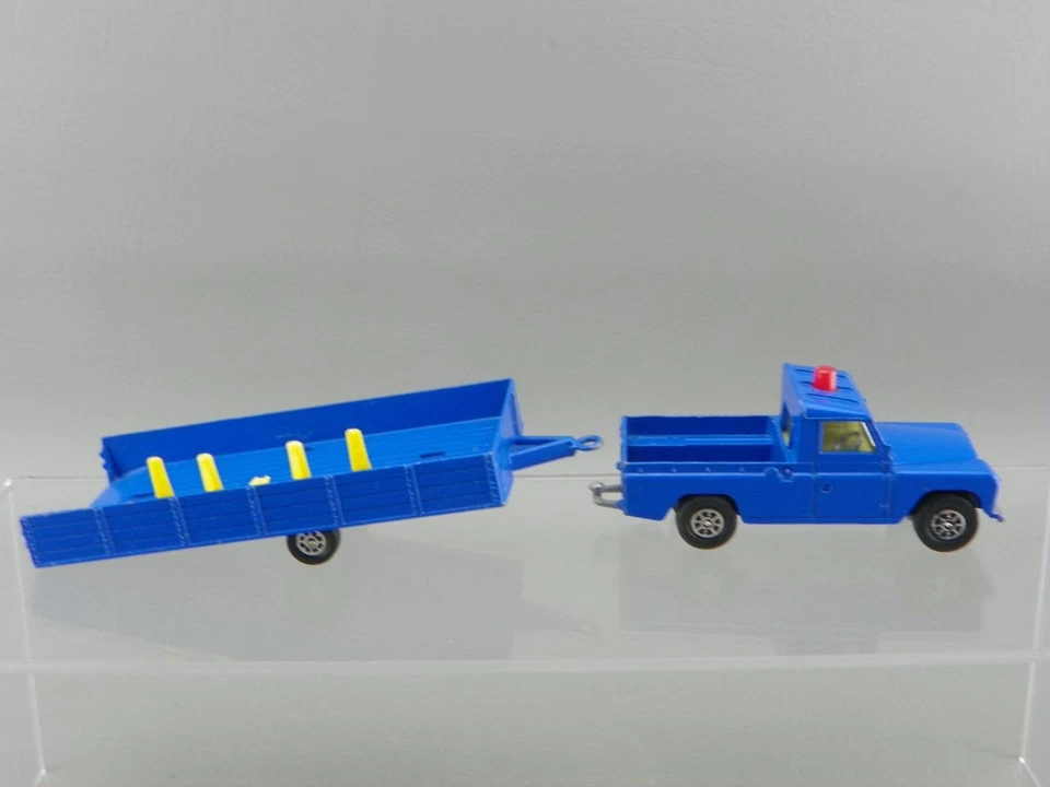 Vintage Corgi Whizzwheels Diecast Land Rover 109 & Flying Club Aircraft Trailer - Image 2 of 4
