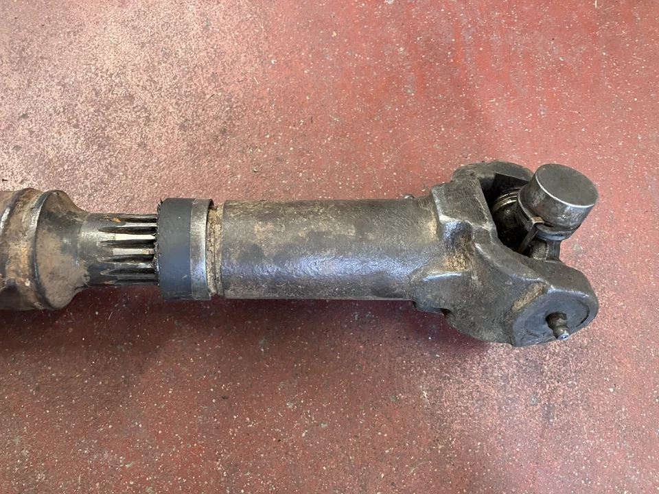 Eje de transmisión delantero 1980-1986 Dodge W150 W200 W250, 1982-85 W350 con eje Dana 44 Foto 2 de 4