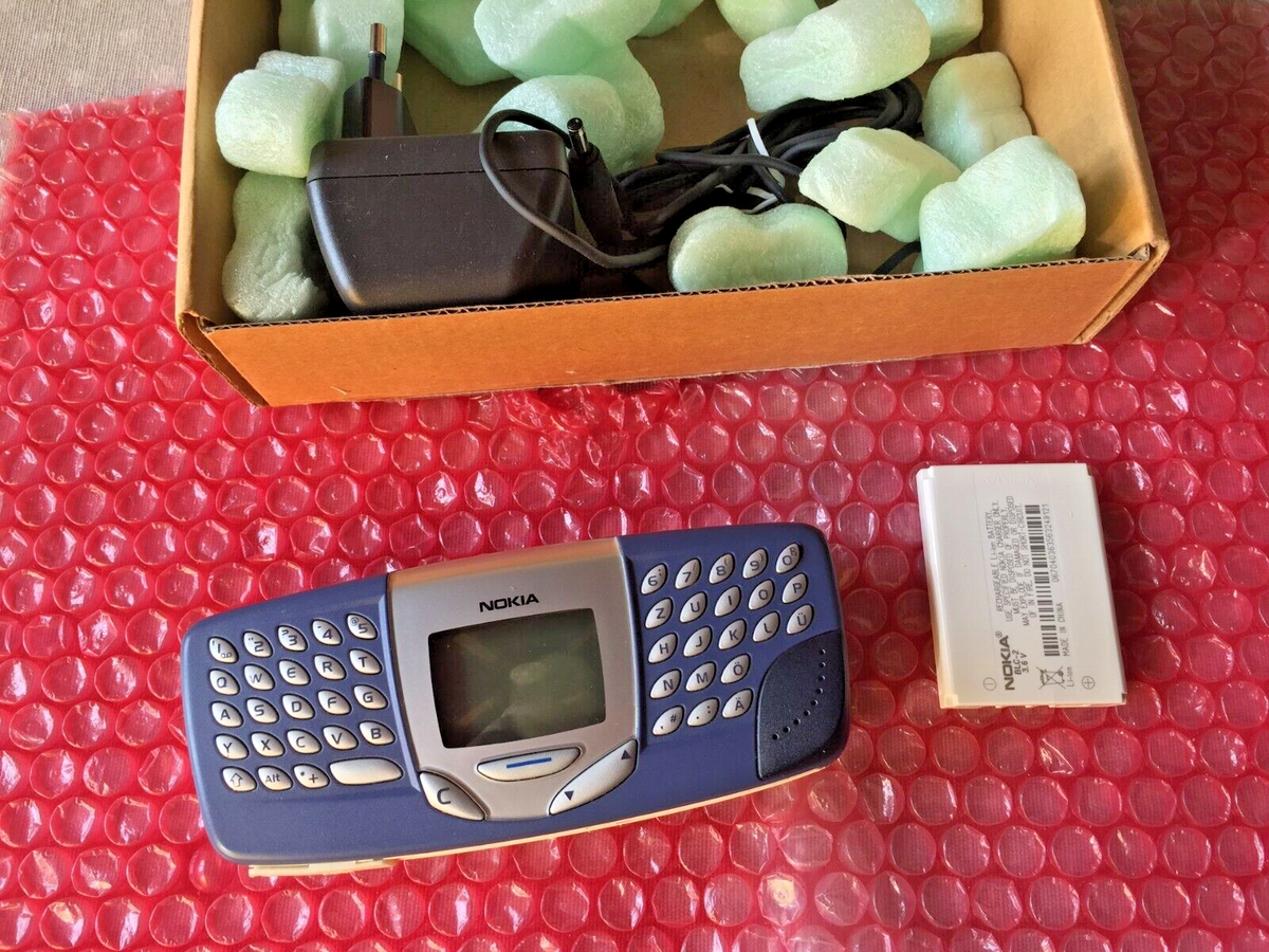 TELEFONO CELLULARE NOKIA 5510 colore rosso | Vintage | Non testato raro EUR 120,00 - IT TELEFONO CELLULARE NOKIA 5510 colore rosso | Vintage | Non testato raro EUR 120,00 - IT