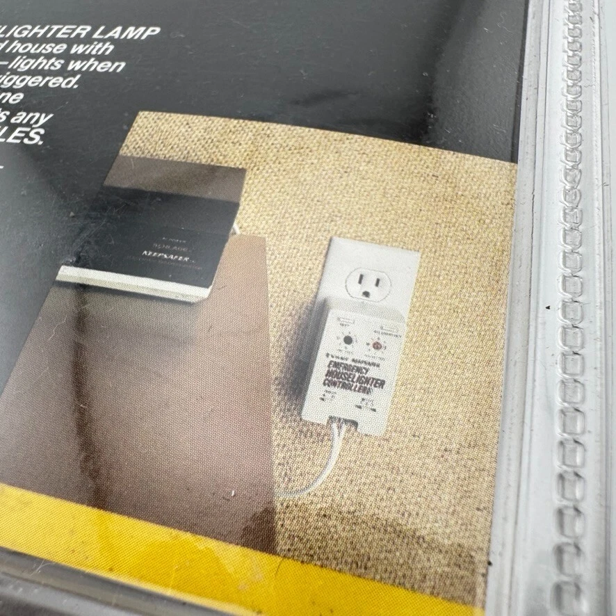 Schlage 71-121 Keepsafer Emergency Houselighter Home Automation Controller - Image 4 of 4