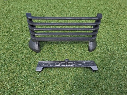Victorian and Edwardian cast iron fireplace front bars hook on front bars fret - Picture 2 of 10