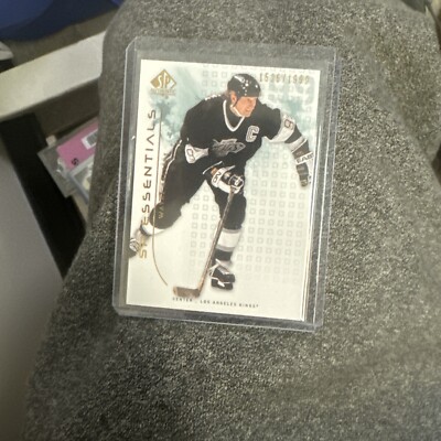 2009-10 SP Authentic Hockey Wayne Gretzky Essentials /1999 LA KINGS #158