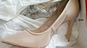 guess pointed heels