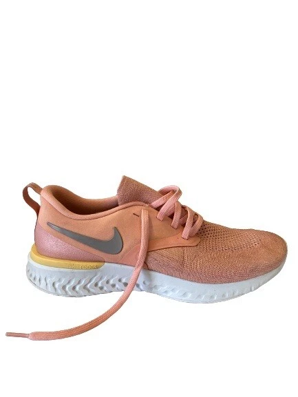 Odyssey react hotsell flyknit 2 women