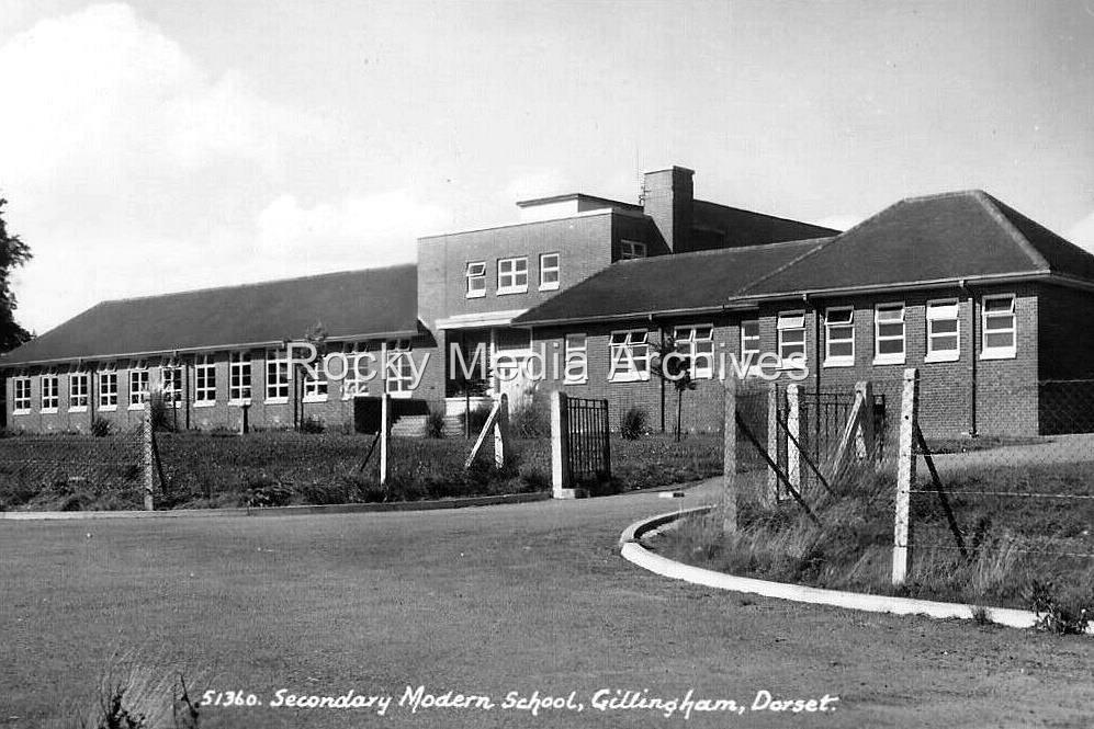 Kbn9 The Secondary Modern School, Gillingham, Dorset. Photo eBay