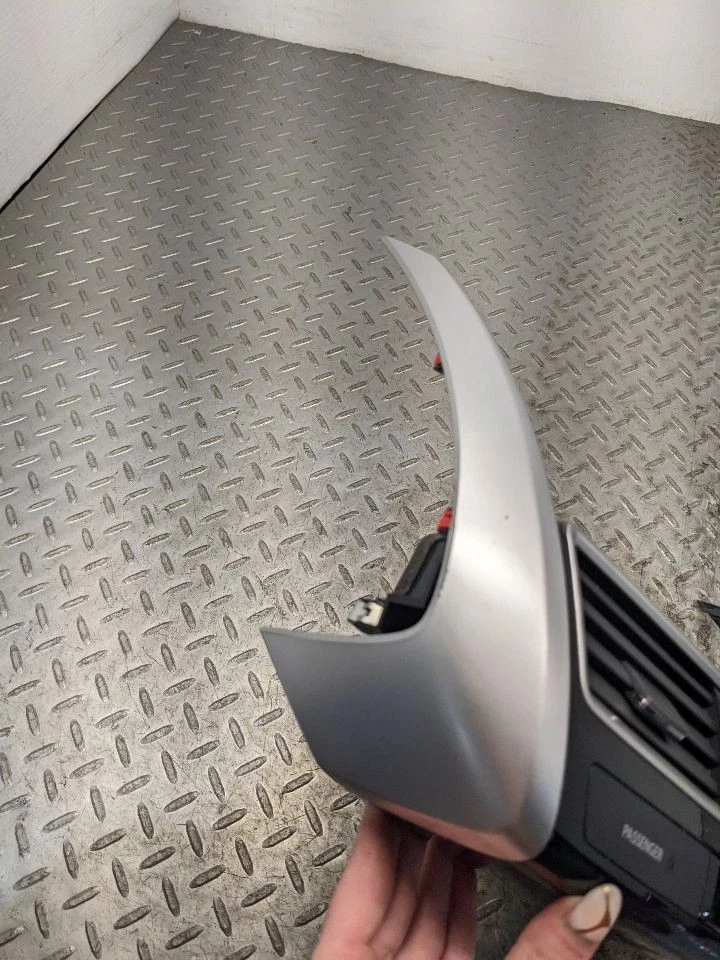 2022-2025 MITSUBISHI ECLIPSE CROSS LE DASH CENTER AIR VENT GRILLE TRIM P 1169825 - Image 4 of 4