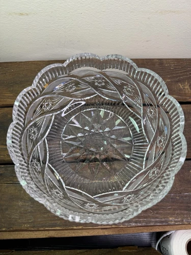 Waterford Vintage Master Cutter 8 Inch Scalloped Bowl With Stars - New Condition