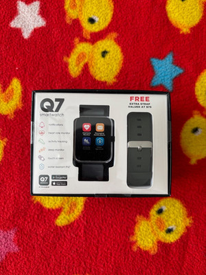 Q7 Wearables Smartwatch Fitness & Activity Tracker - iOS + Android - NEW SEALED