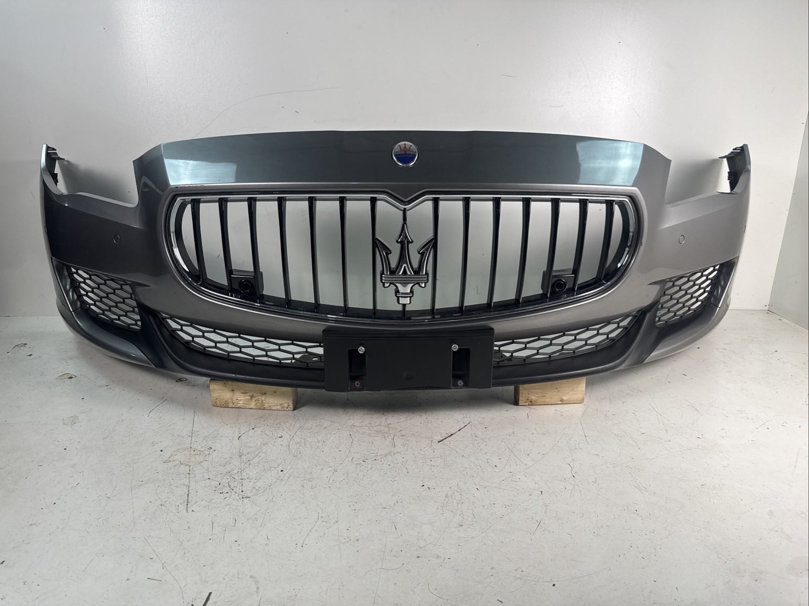 Maserati Quattroporte 2014-2016 Front Front bumper Silver P/N 103404