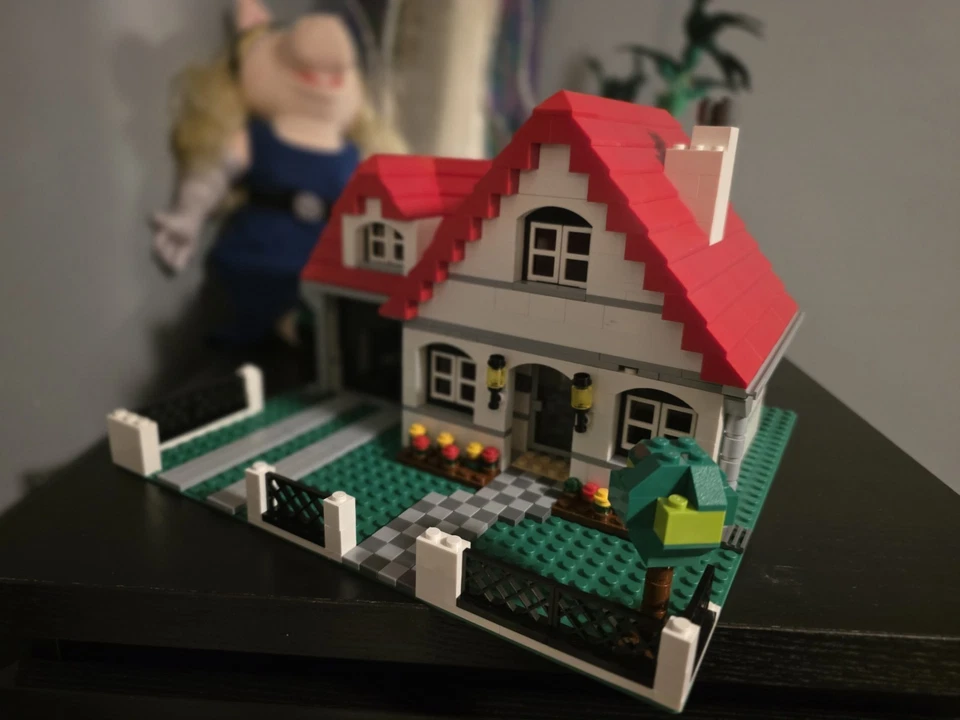 LEGO Creator 4956 House, photo 4 of 5