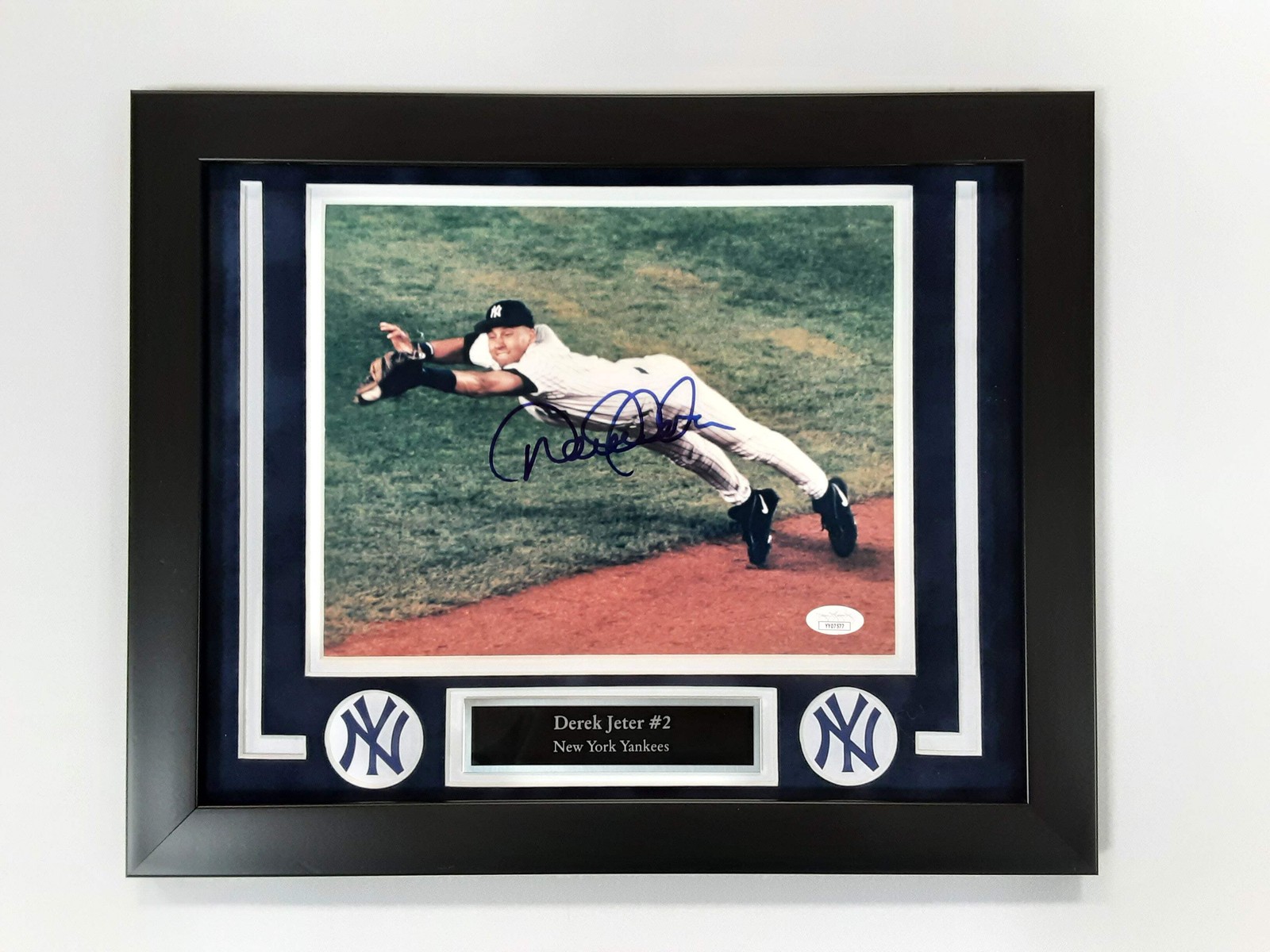 Derek Jeter Authentic Signed Framed 8x10 Photo Autographed JSA LOA 