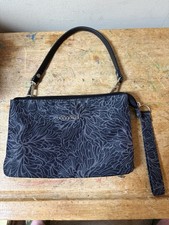 Baggallini RFID Wristlet Clutch Wallet Black Onyx Floral 9  x6   EUC W/ Strap