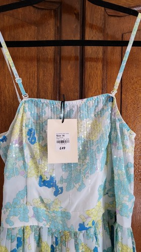 New Ladies Red Herring Tiered Summer Dress Floral Design Size 16 R.R.P. £49 - Picture 4 of 11