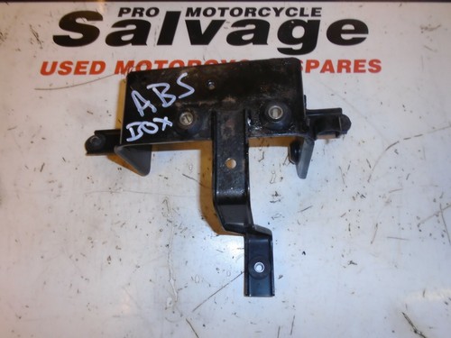 SUZUKI GSF 650 S BANDIT ABS 2005 - 2008:ABS PUMPENHALTERUNG:GEBRAUCHTMOTORRAD