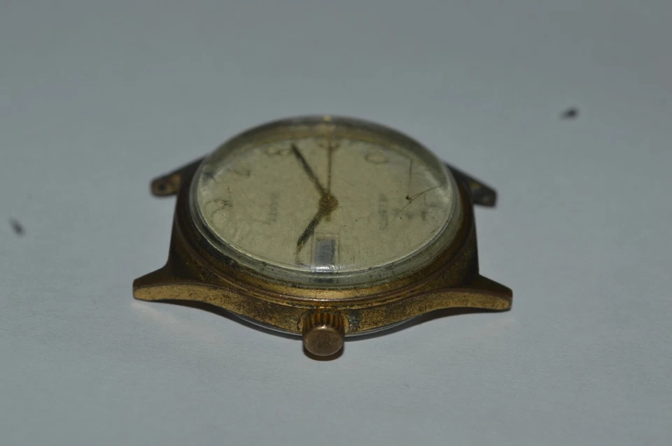 Reloj de cuarzo HELBROS 481 34mm día y fecha números arábigos no funciona se vende como está Foto 2 de 4