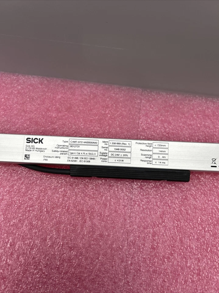 SICK C4MT-07214ABB00AA0 Mini Cortina Pantalla Doble 4 Luces Foto 3 de 3