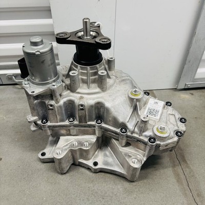 Genuine Ford Explorer L1M3-7A195-AL Transfer Case Assembly For