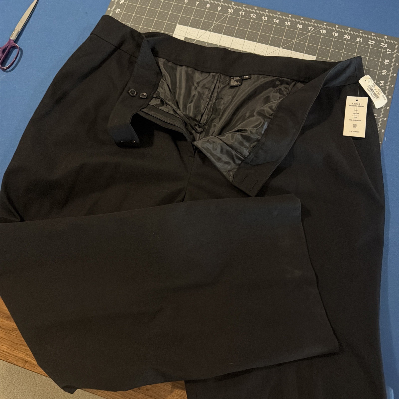 Tahari Arthur S Levine Dress Pants Plus Size 24W Black Lined Wide-Leg - New