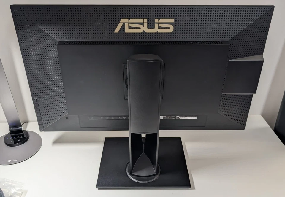 ASUS - PA329Q 32" IPS LED 4K UHD Monitor - Schwarz - WIE NEU - ALLES ENTHALTEN! - Bild 4 von 4