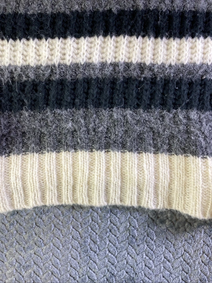 Suéter de cuello alto a rayas talla XS negro y crema de Anthropologie Foto 3 de 4
