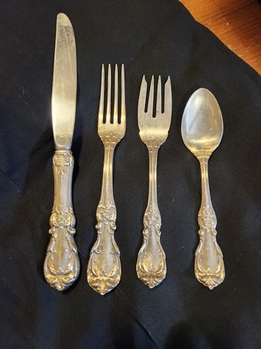 Reed and Barton Sterling Silver Grand Renaissance place setting for 6