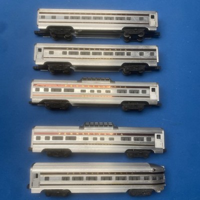 Lionel Postwar 2541, (2) 2542, 2543, 2544, Congressional Passenger Cars Vintage