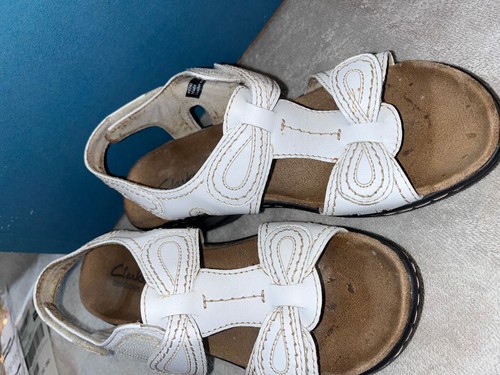 Clark's Bendables/ Lexi Walnut leather sandals- white size 6 - Picture 2 of 6