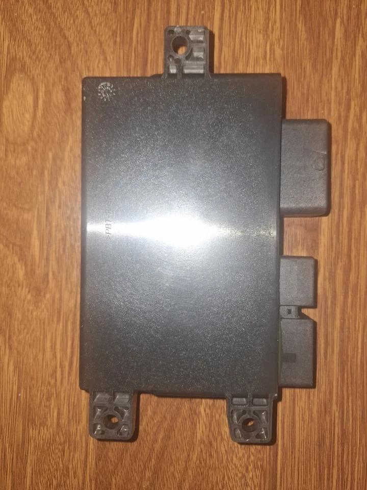 2021 Piaggio medley 125 RISS, ECU / Voltage regulator - Image 2 of 4