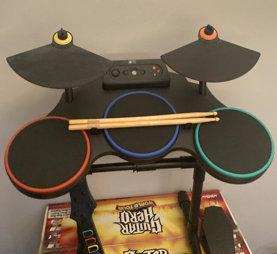 Xbox 360 Guitar Hero World Tour Complete Bundle Drum Set, Guitar, Mic + Game - Image 2 of 4