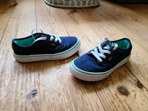 girls size 1 tennis shoes