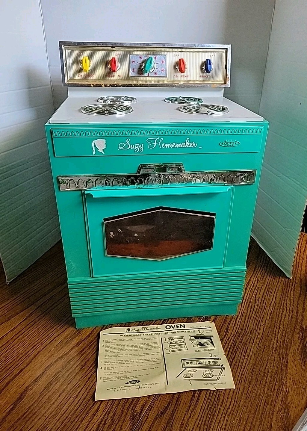 Suzy Homemaker Oven Easy Bake 1966 Light Works Clean Works W / Pans