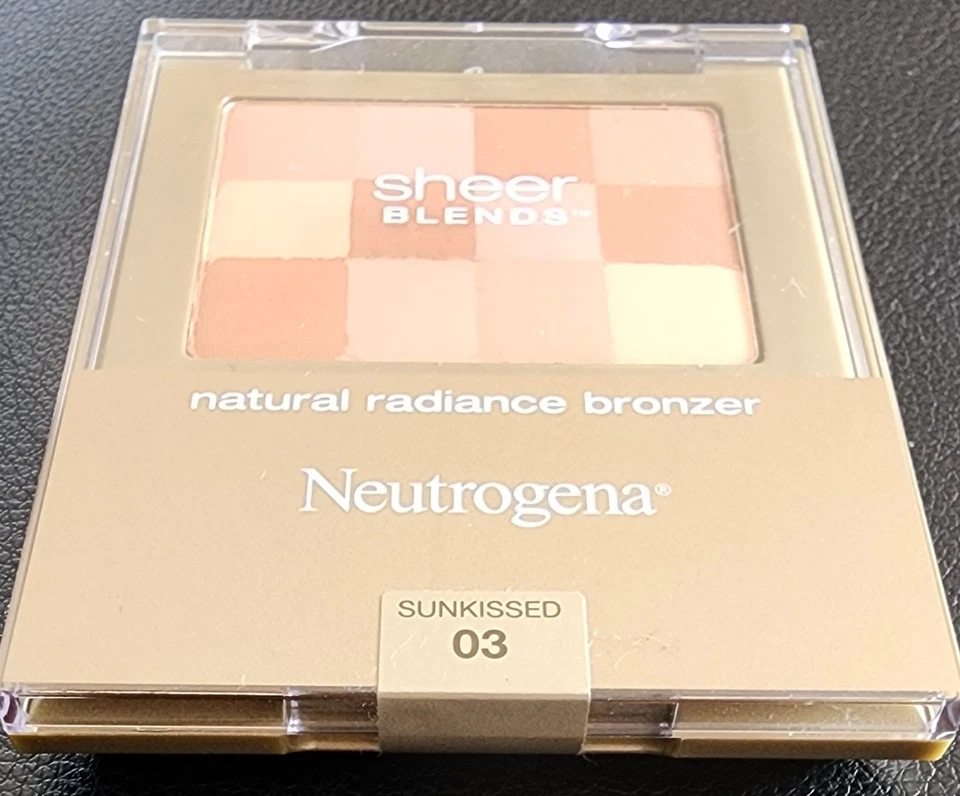 New Neutrogena Sheer Blends Natural Radiance Bronzer - 03 Sunkissed - Image 3 of 4
