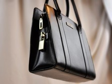 Authentic Gucci Clutch Bag Handbag Purse Shoulder Black Tote Lock Leather Zipper