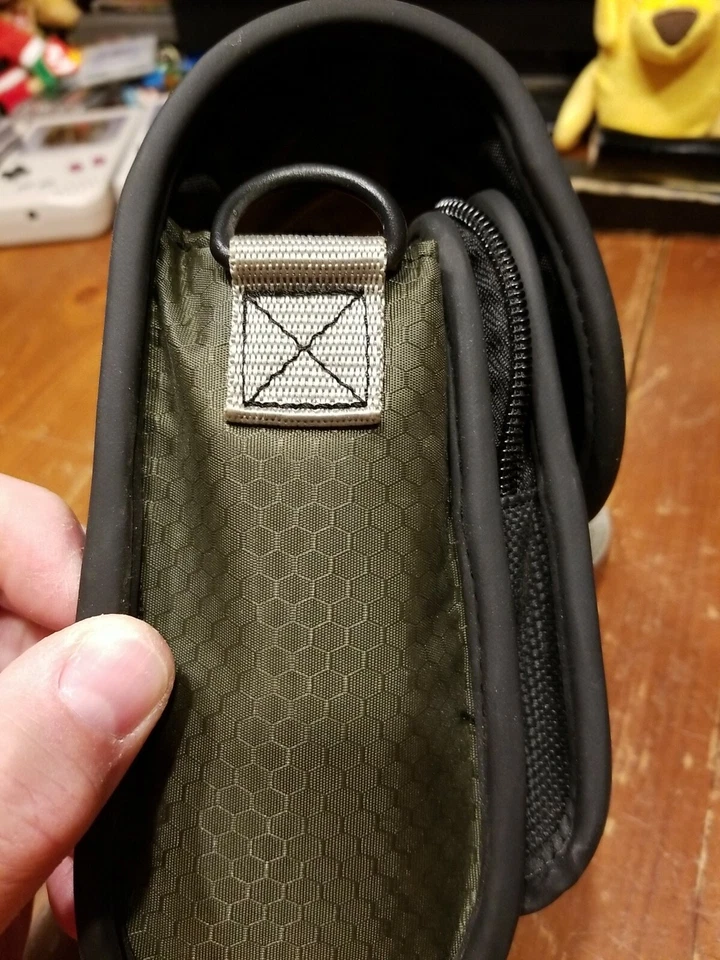 (NWOT) Targus Camera Carry Bag (Universal) Green & Black w/ Strap - Fast Ship - Image 2 of 4