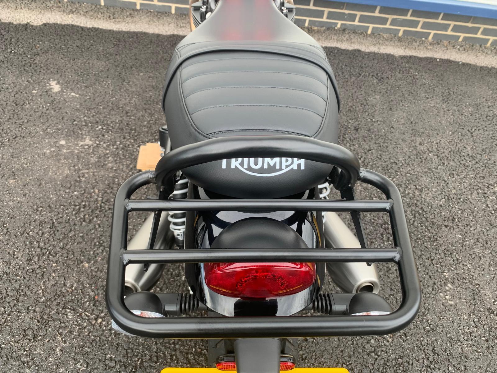 triumph speed triple stand