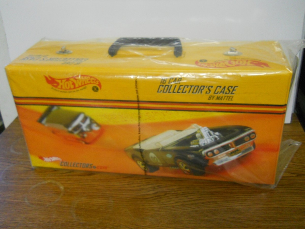 2002 Hot Wheels - 16 Car Collector's Case Die Cast Car Holder