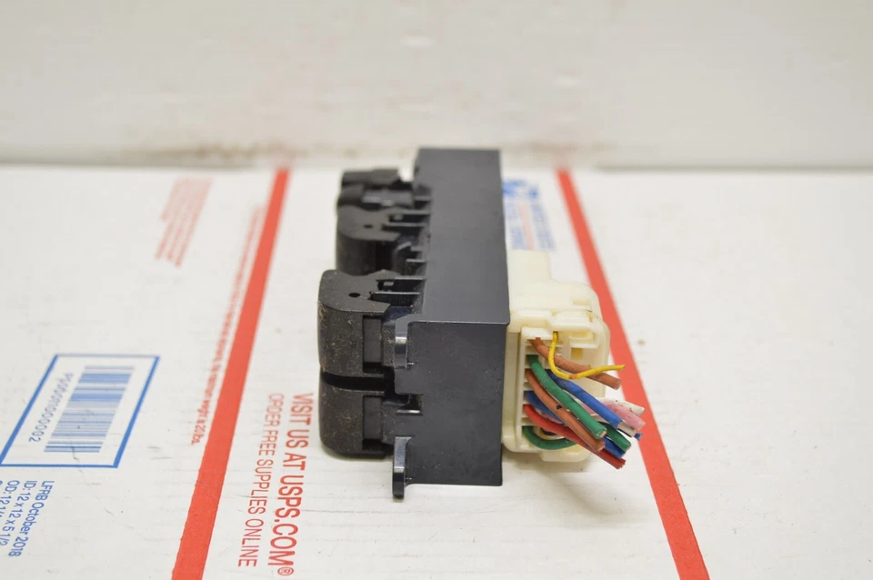 08-15 Toyota Corolla xB Interruptor Maestro Ventana Eléctrica Puerta Ventana Botón MM6#023 Foto 3 de 4