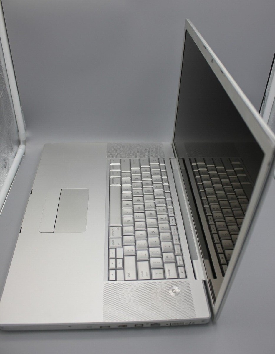 Apple MacBook Pro 17