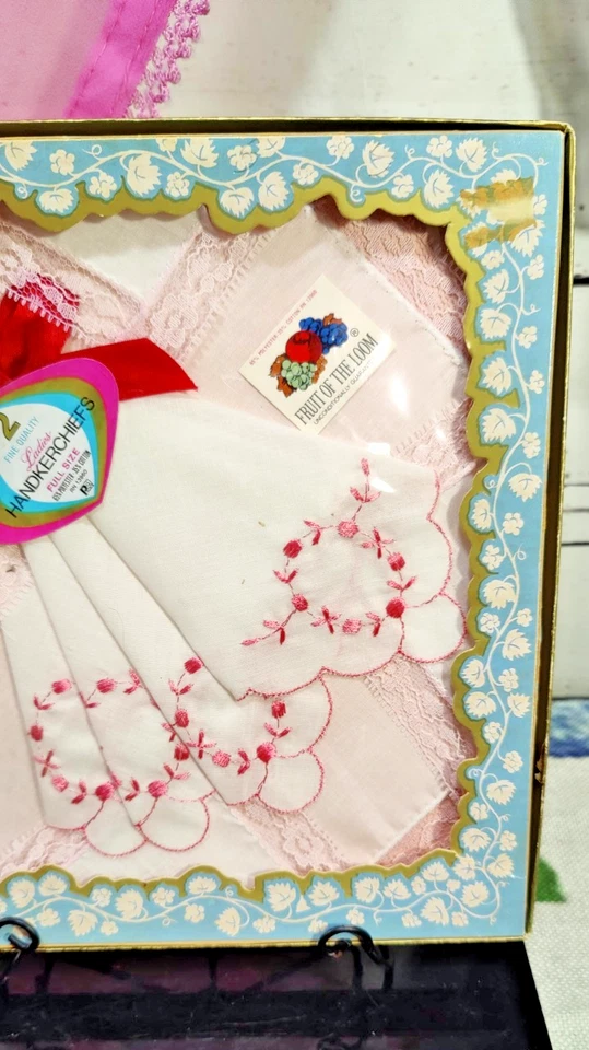 Pañuelos vintage de encaje bordados florales rosas Fruit of the Loom para dama Foto 3 de 4