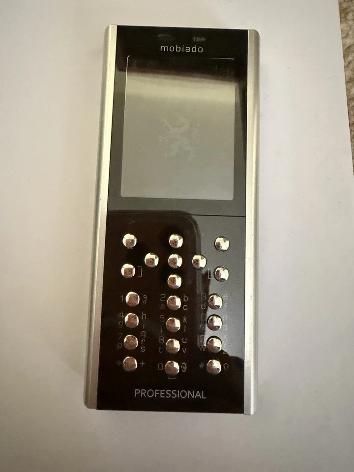 Сотовый телефон Mobiado Professional 105 - Изображение 2 из 4