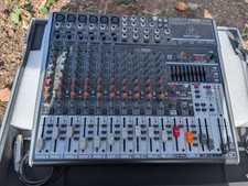 Behringer XENYX X1832USB Mixer USB con effetti