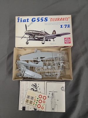 1/72 supermodel italian G 55S Fighter. Complete. Vintage Model Plane