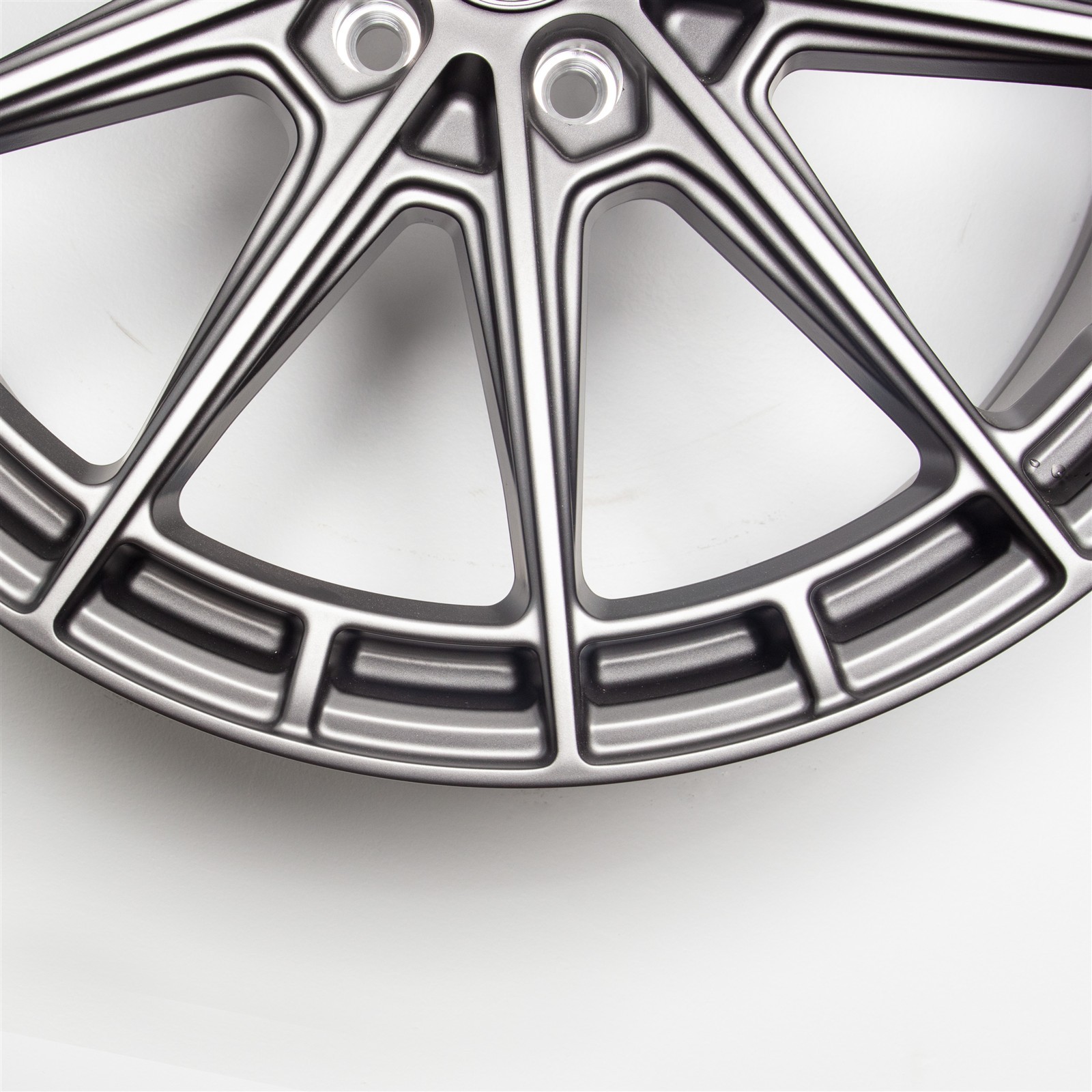 Maserati Ghibli 2015 Wheel Gunmetal