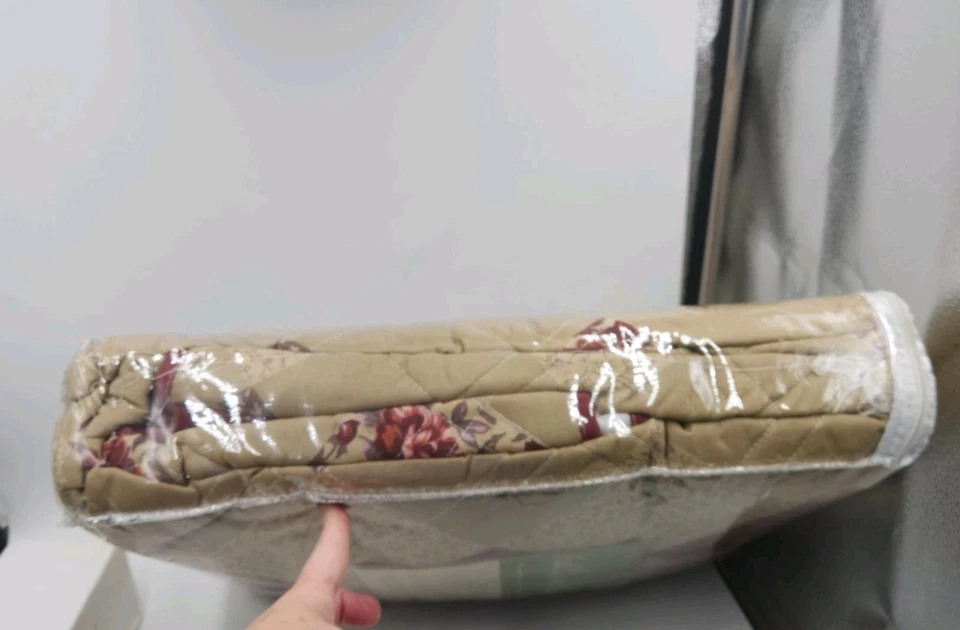 Full/Queen Quilt 86*86 With 2 Shams Burgundy/Tan Sunham Home Fashions Prague - Image 4 of 4