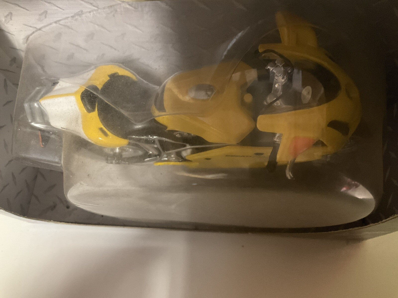 Picture 2 of 4