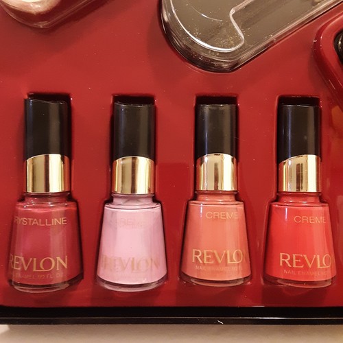RARE 1990s Vintage Revlon Holiday Make Up Gift Set Nail polish lipstick Jontue - Picture 3 of 14