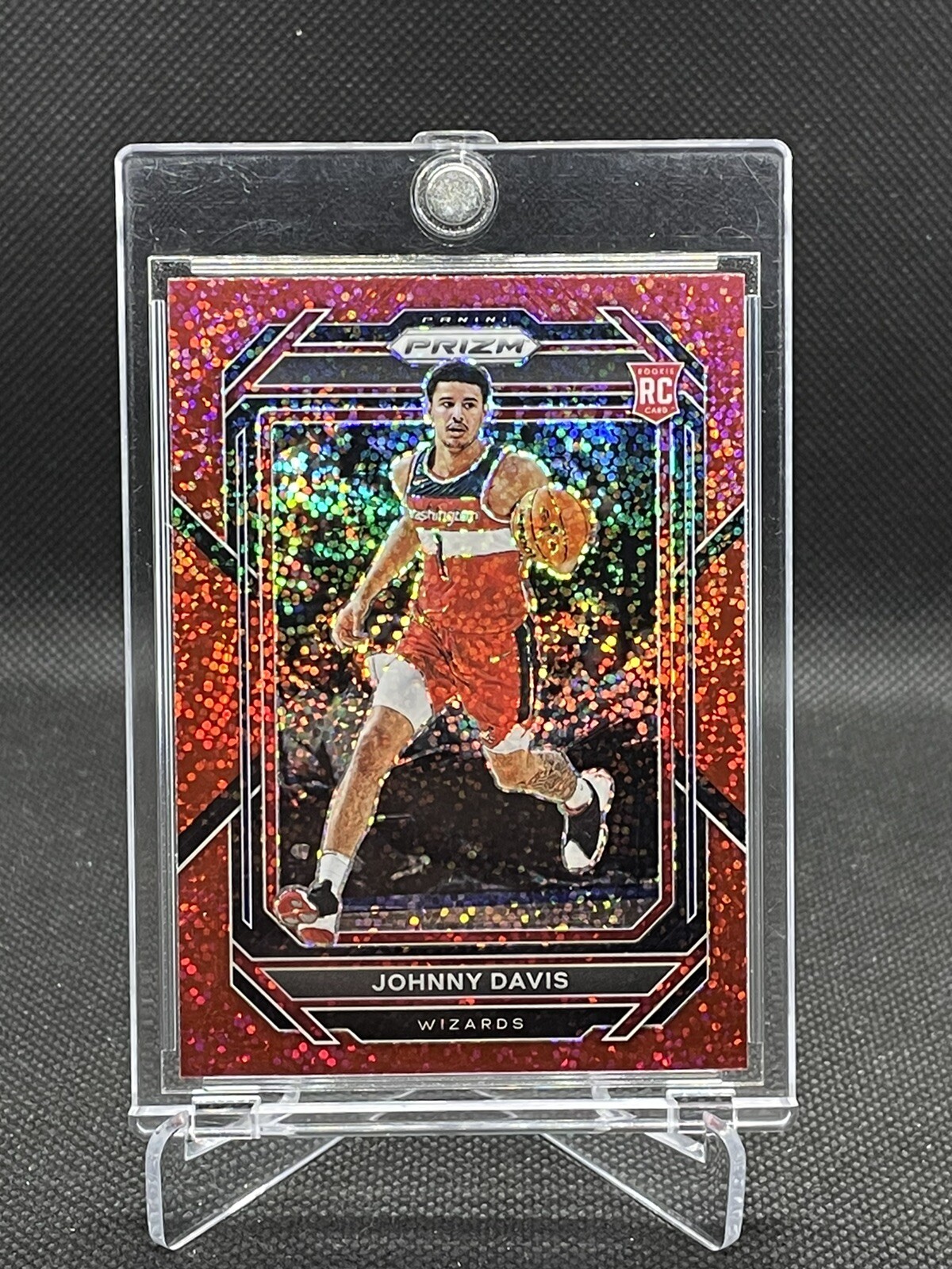 2022-23 Panini Prizm Basketball Prizm Red Sparkle Johnny Davis #231
